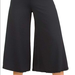 TEMPTED Wide Leg Capri Pants
